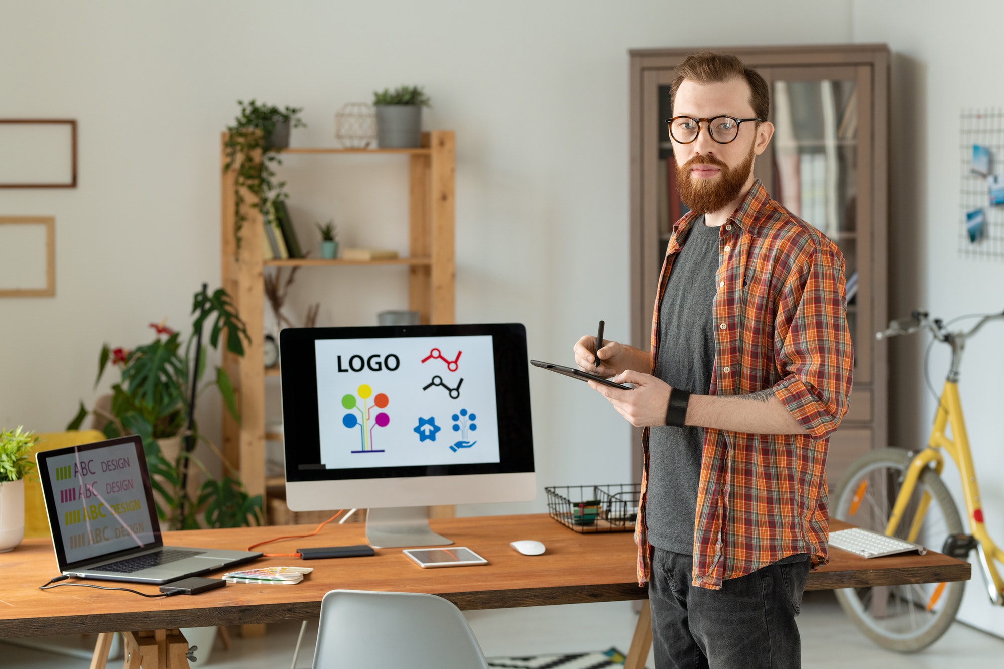 Freelancer showing us how to create an honest, trustworthy brand.