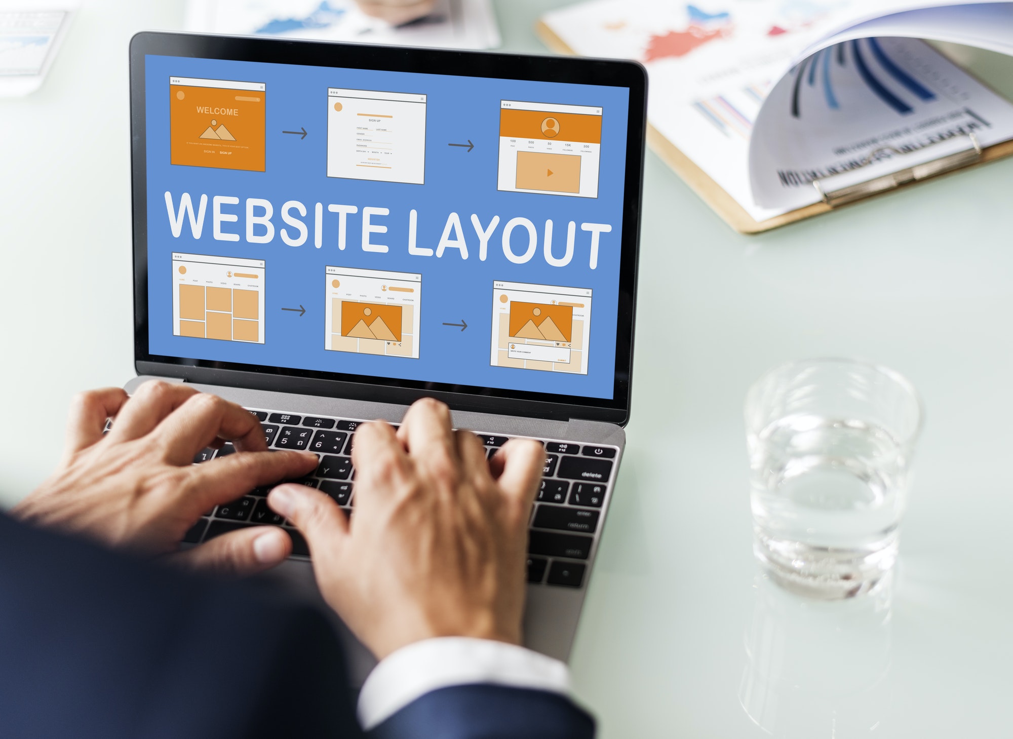 Wix Vs WordPress - Which one is better for your company?