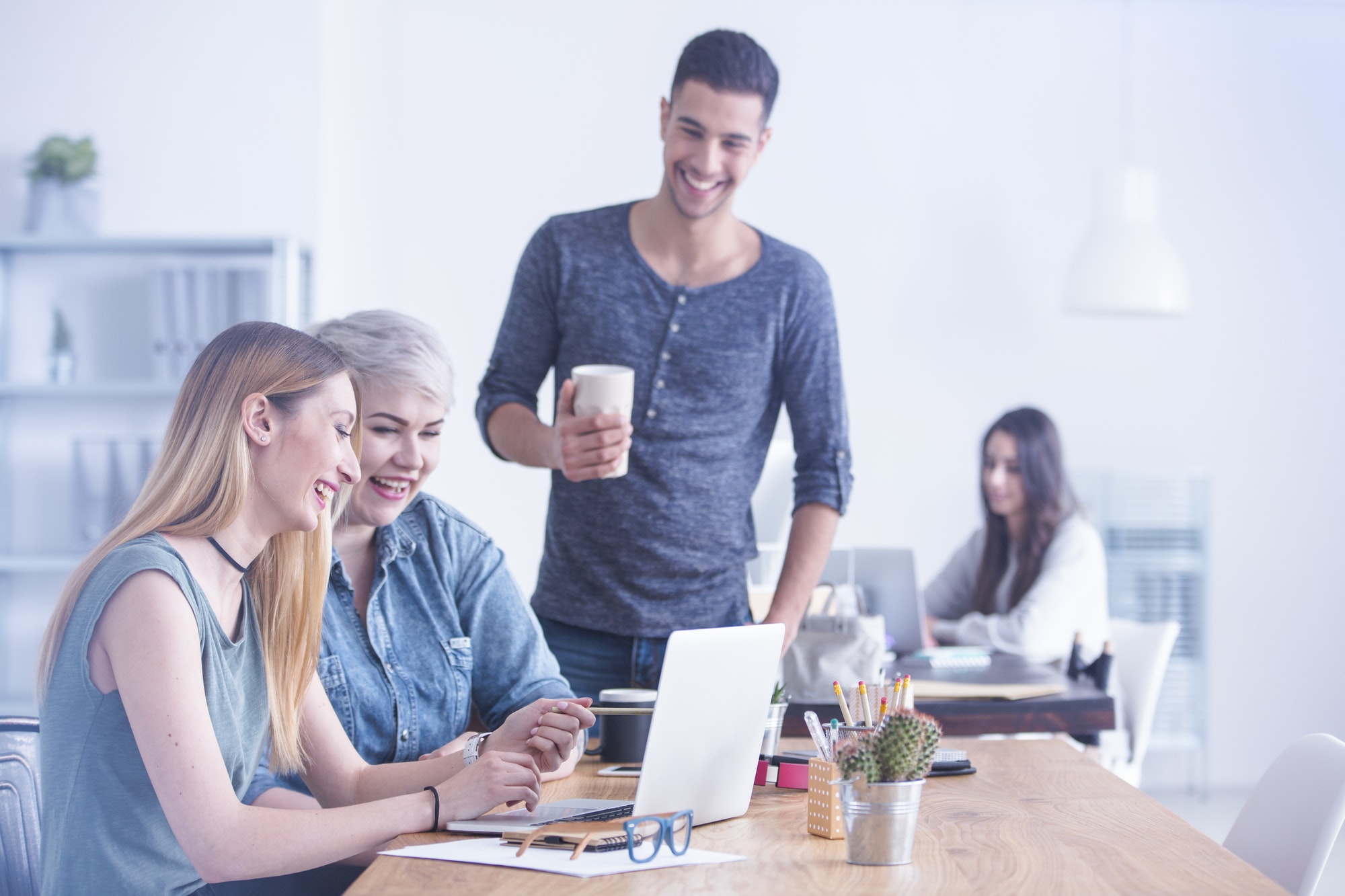 Platform And eCommerce Agencies Support | Matchbox Design Group | St. Louis, MO eCommerce marketing team working together.