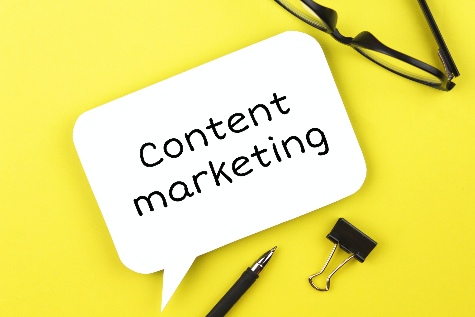 Content marketing on speech bubble. The Best Ways To Experiment With Content Marketing.