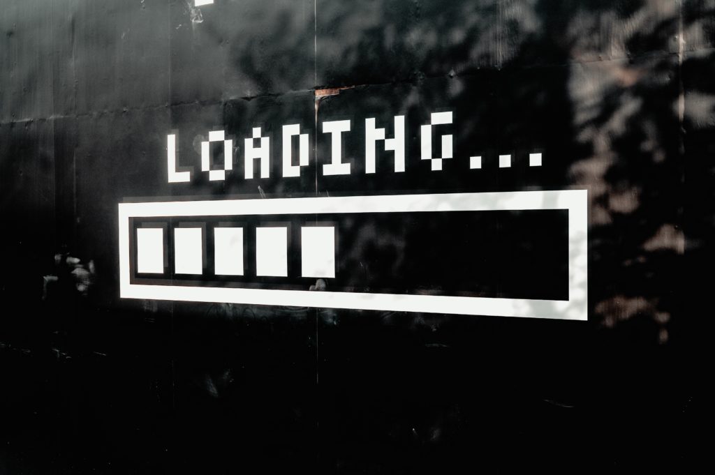 smart content loading A wall with a painting of a loading bar.