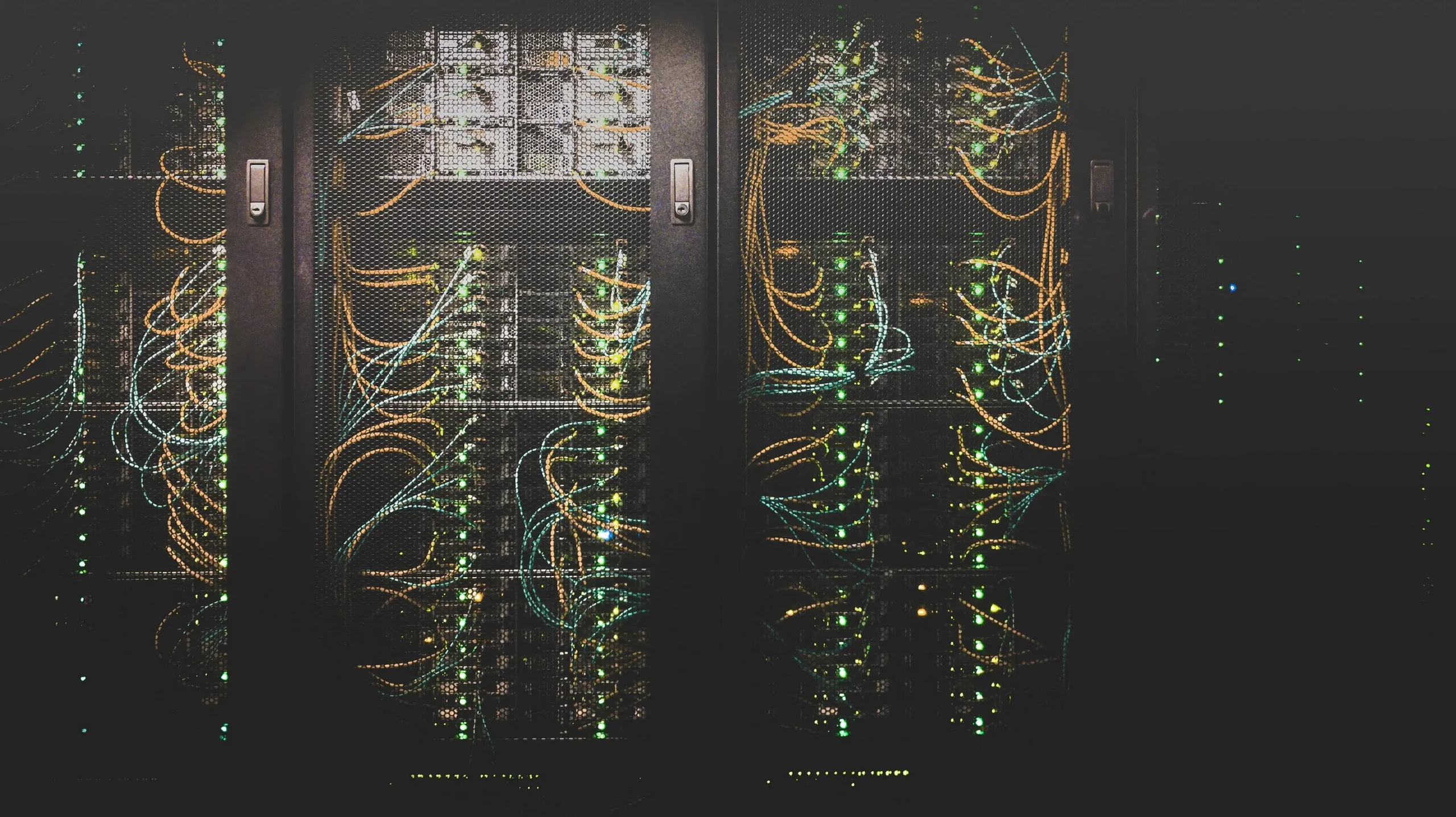 A DNS computer