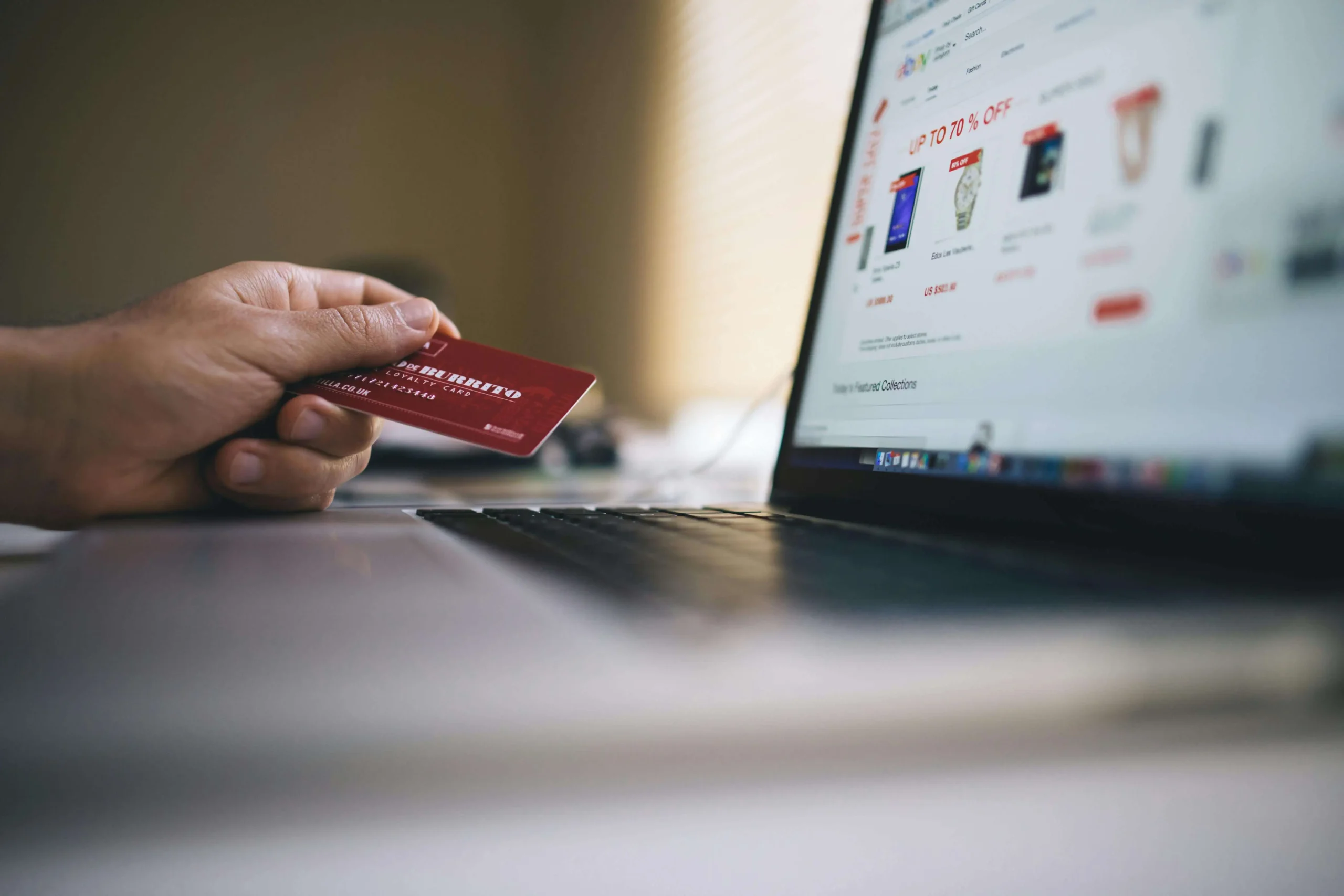A person shopping on a shopify store
